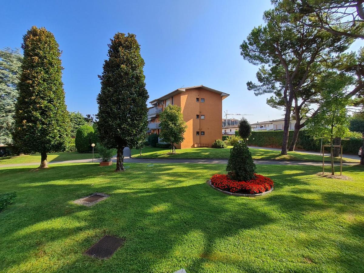 פסקיארה דל גארדה Easy Apartments Peschiera מראה חיצוני תמונה