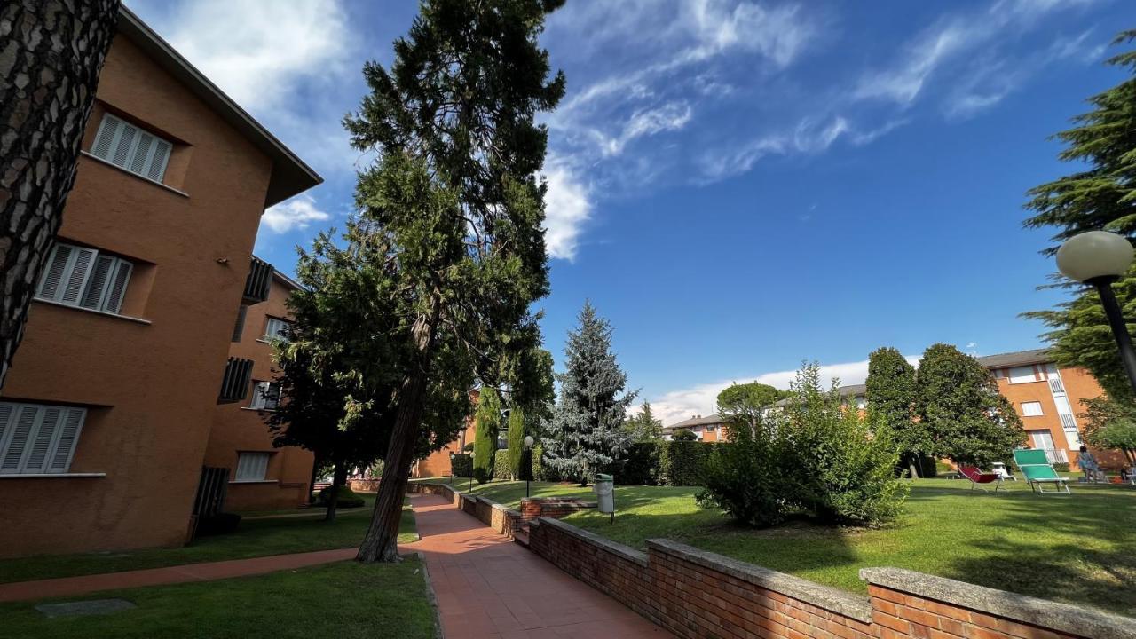 פסקיארה דל גארדה Easy Apartments Peschiera מראה חיצוני תמונה