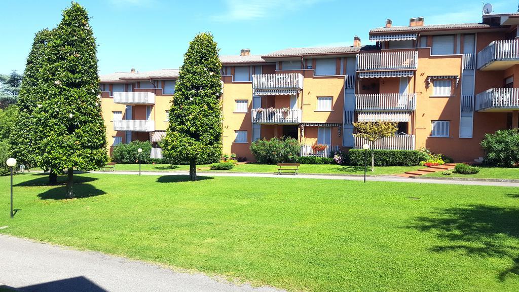 פסקיארה דל גארדה Easy Apartments Peschiera מראה חיצוני תמונה